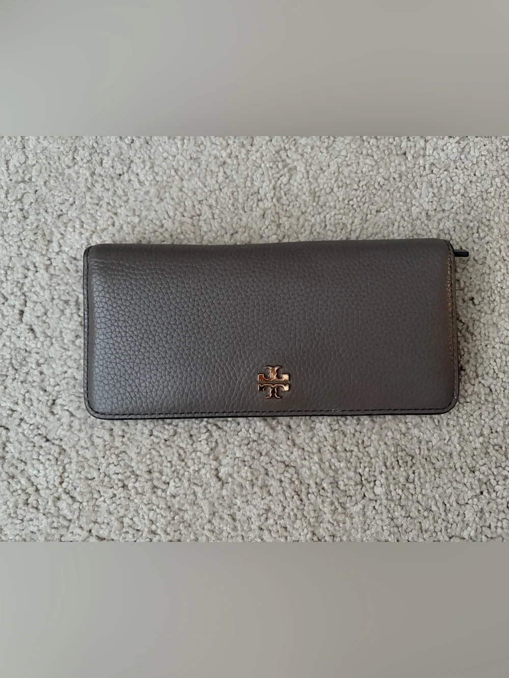 Tory Burch Gray Pebbled Leather Continental Wallet with Gold Logo